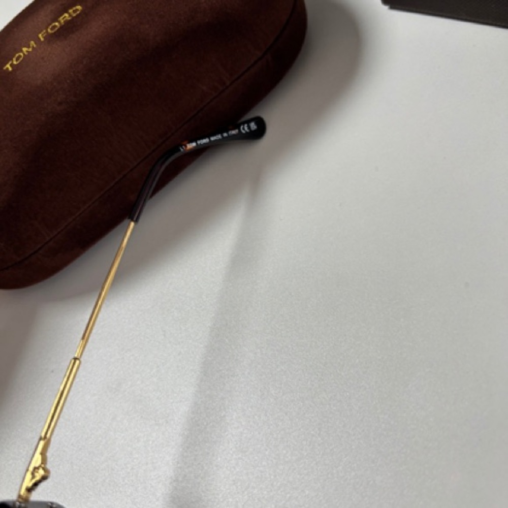 TOM FORD fashionable sunglasses - Picture 7 of 10